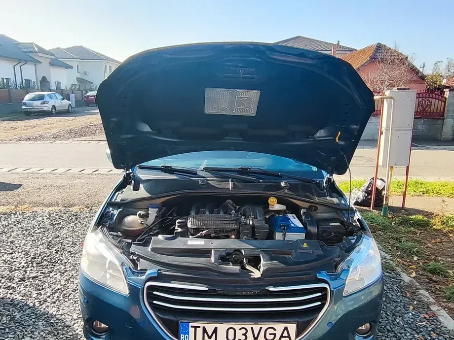 Peugeot 301 1.2 VTi Active — imagine 4