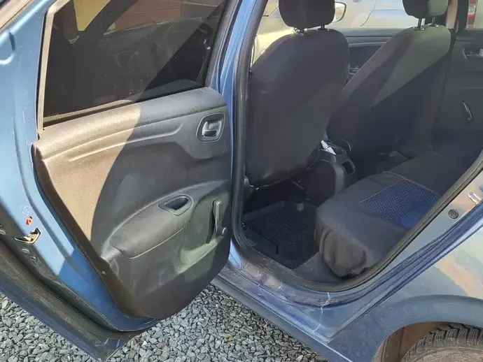 Peugeot 301 1.2 VTi Active