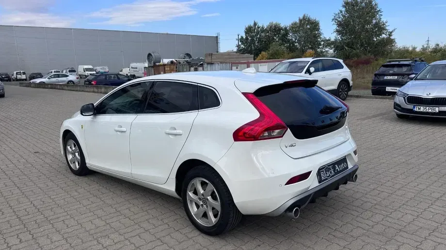 Volvo V40 II D4 RDesign — imagine 4