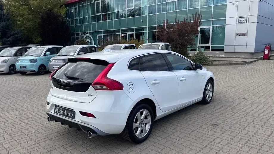 Volvo V40 II D4 RDesign — imagine 3