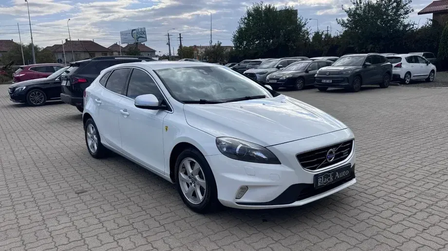 Volvo V40 II D4 RDesign — imagine 2