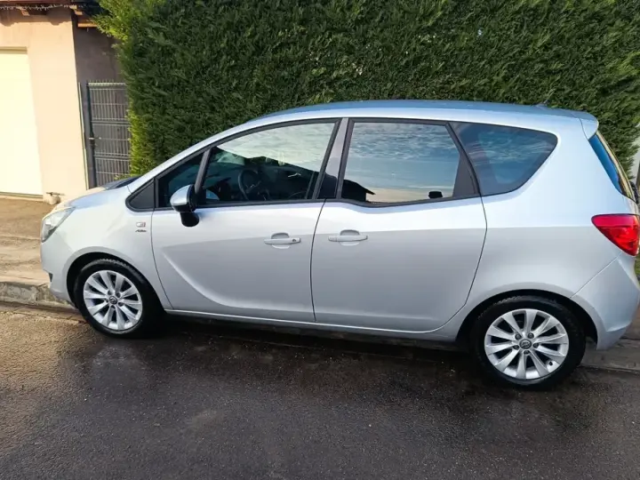 Opel Meriva B 1.4 Active