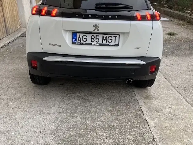 Peugeot 2008 II 1.5 BlueHDI 130 S&S EAT8 GT