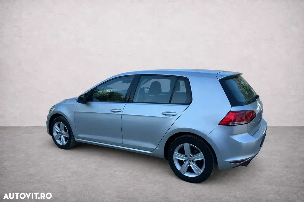 Volkswagen Golf — imagine 4