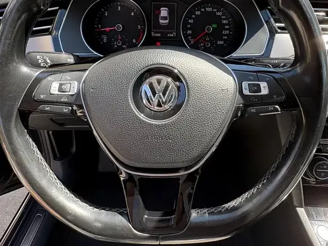 Volkswagen Passat B8 2.0 TDI DSG Highline