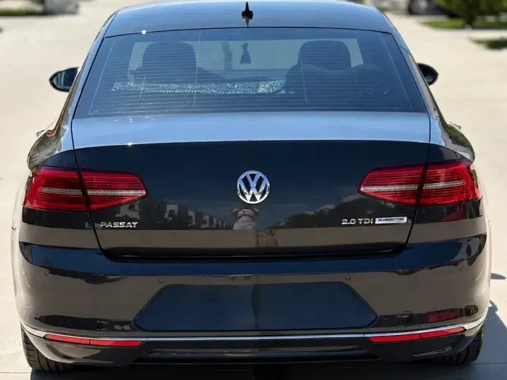Volkswagen Passat B8 2.0 TDI DSG Highline