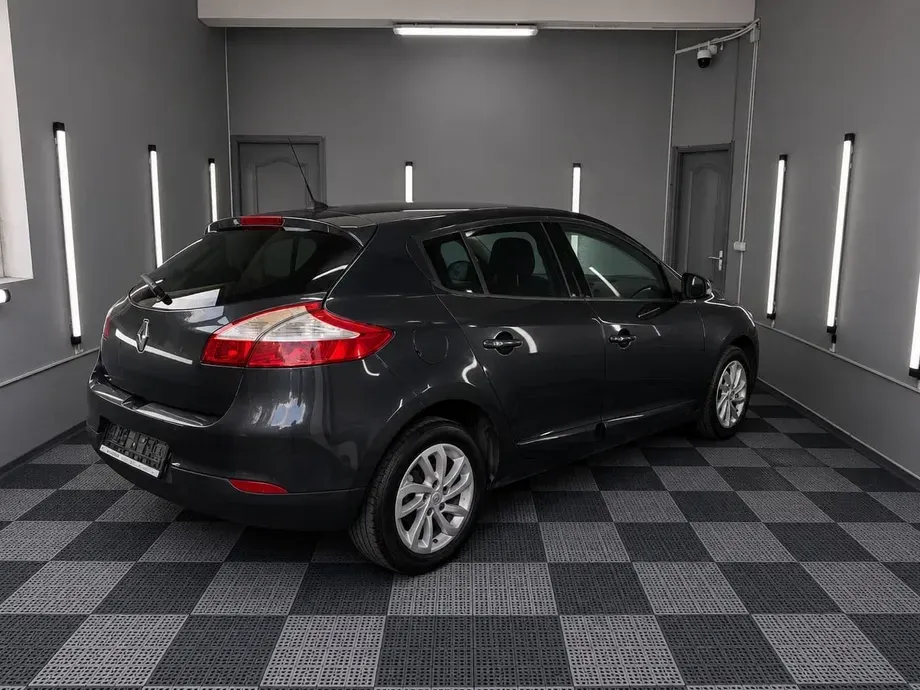 Renault Mégane III 1.5 dCi Dynamique — imagine 4
