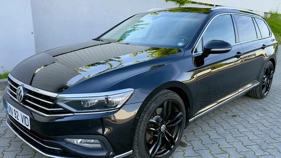 Volkswagen Passat B8 2.0 TSI OPF DSG 4Motion Elegance — imagine 4