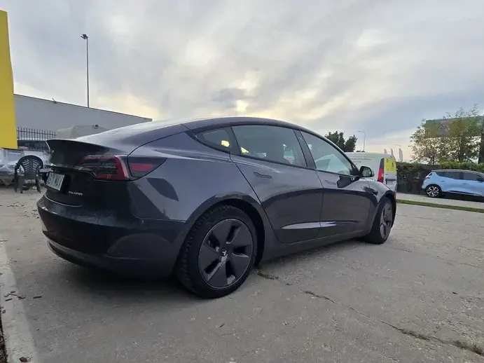 Tesla Model 3 Performance