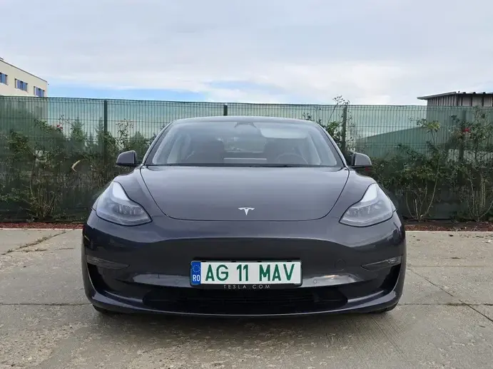 Tesla Model 3 Performance