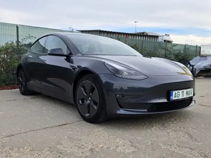 Tesla Model 3 Performance