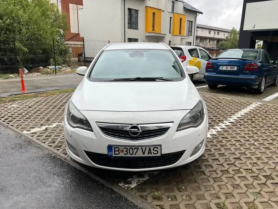 Opel Astra J — imagine 2