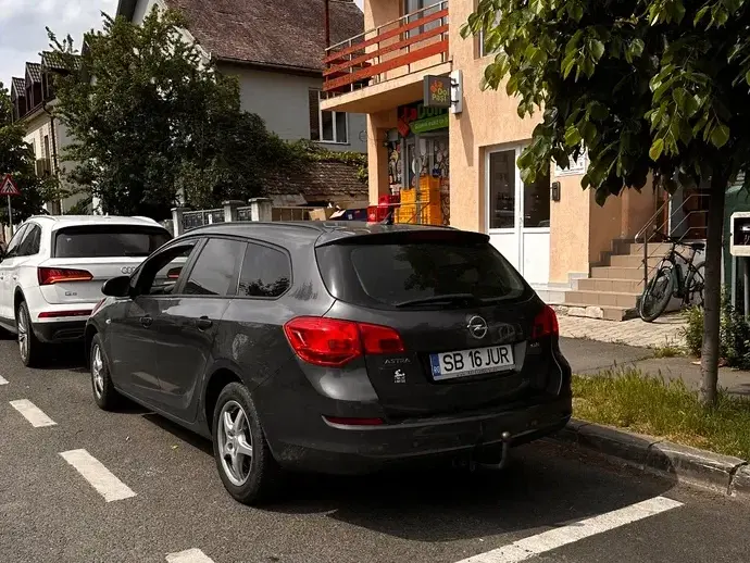 Opel Astra J