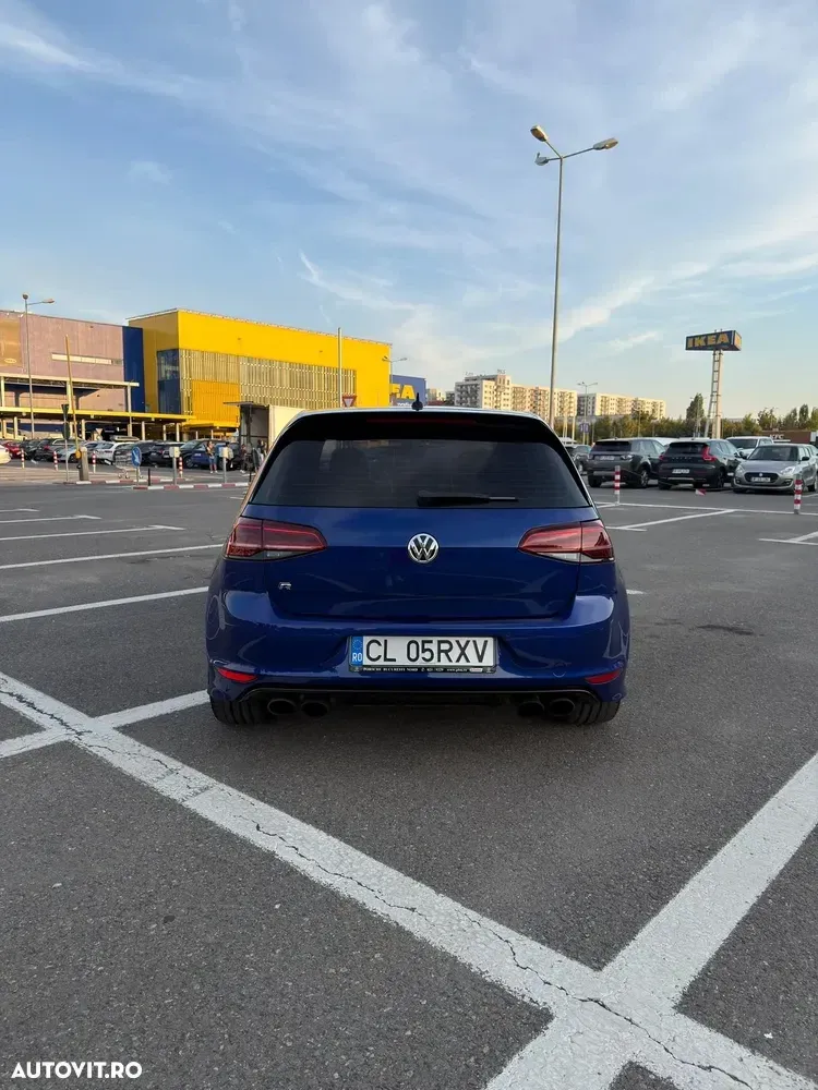 Volkswagen Golf — imagine 4