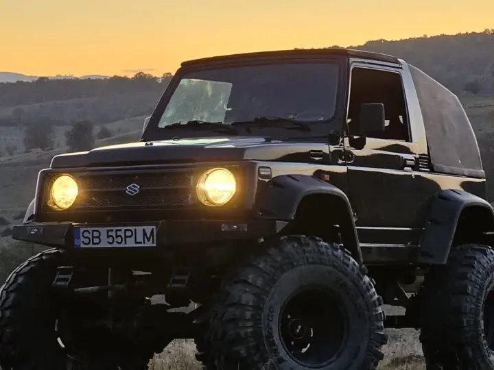 Suzuki Samurai