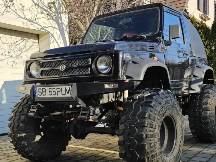 Suzuki Samurai