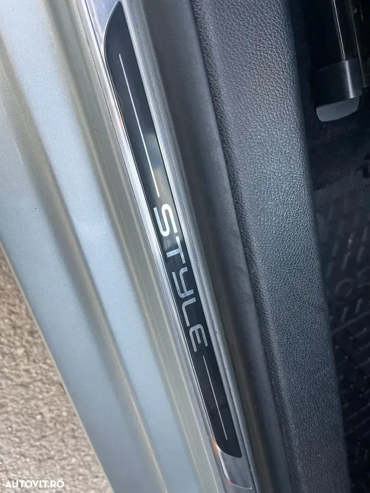 Volkswagen Golf 1.6 TDI DPF Comfortline — imagine 5