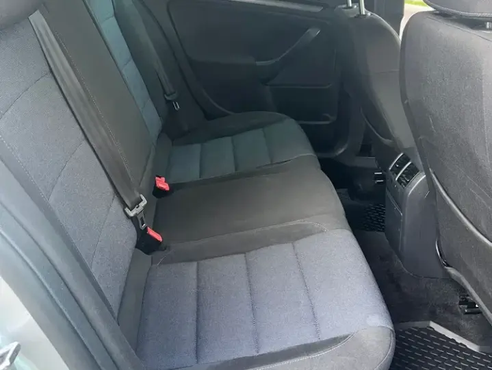 Volkswagen Golf 1.6 TDI DPF Comfortline
