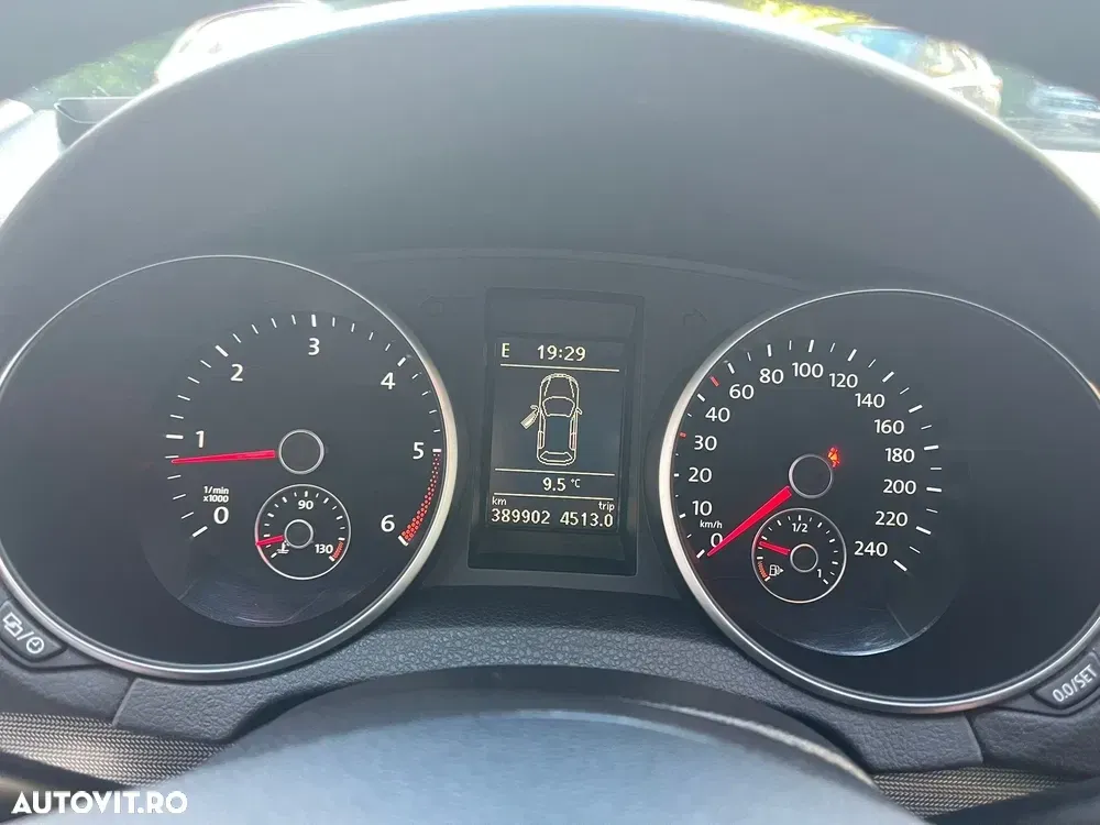 Volkswagen Golf 1.6 TDI DPF Comfortline — imagine 3