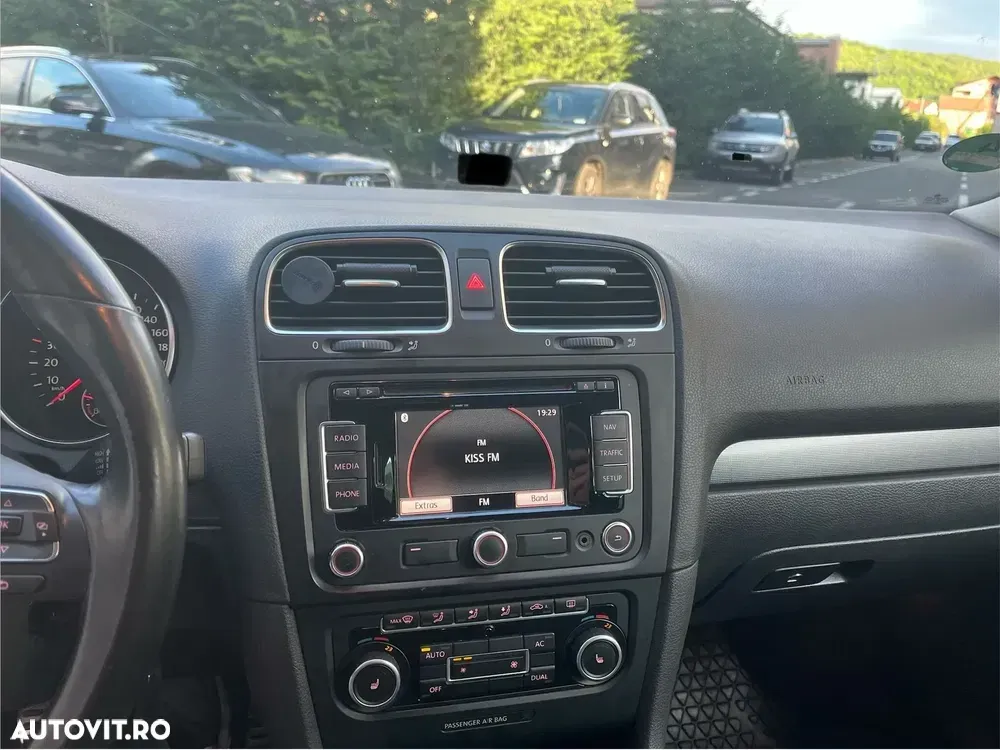 Volkswagen Golf 1.6 TDI DPF Comfortline — imagine 4
