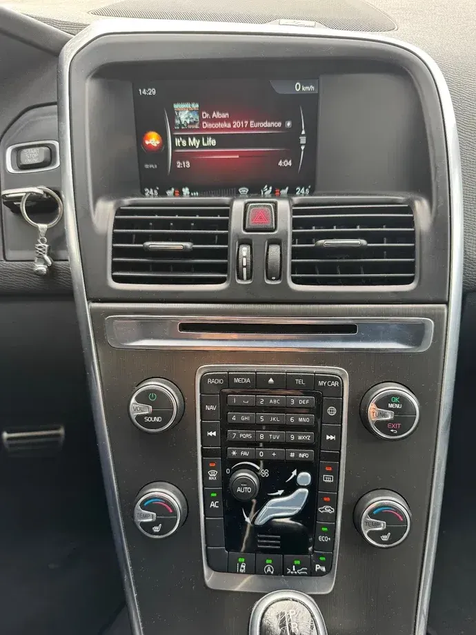 Volvo XC 60 I D4 VEA Start-Stop Summum — imagine 4