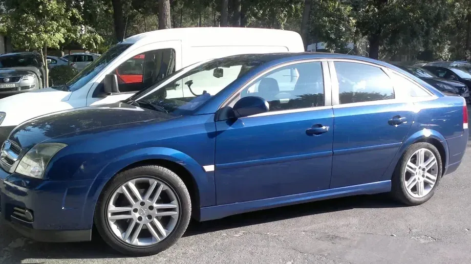 Opel Vectra C 1.9 CDTI DPF Business Sport — imagine 2