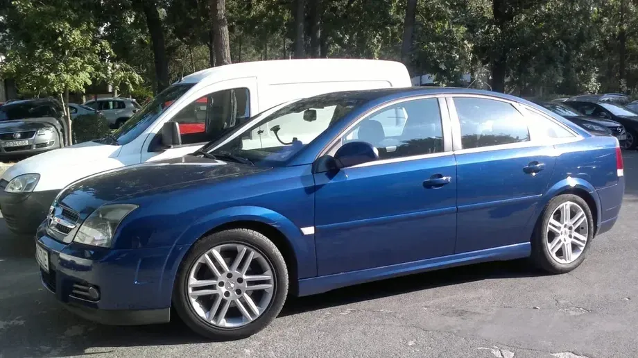 Opel Vectra C 1.9 CDTI DPF Business Sport — imagine 3