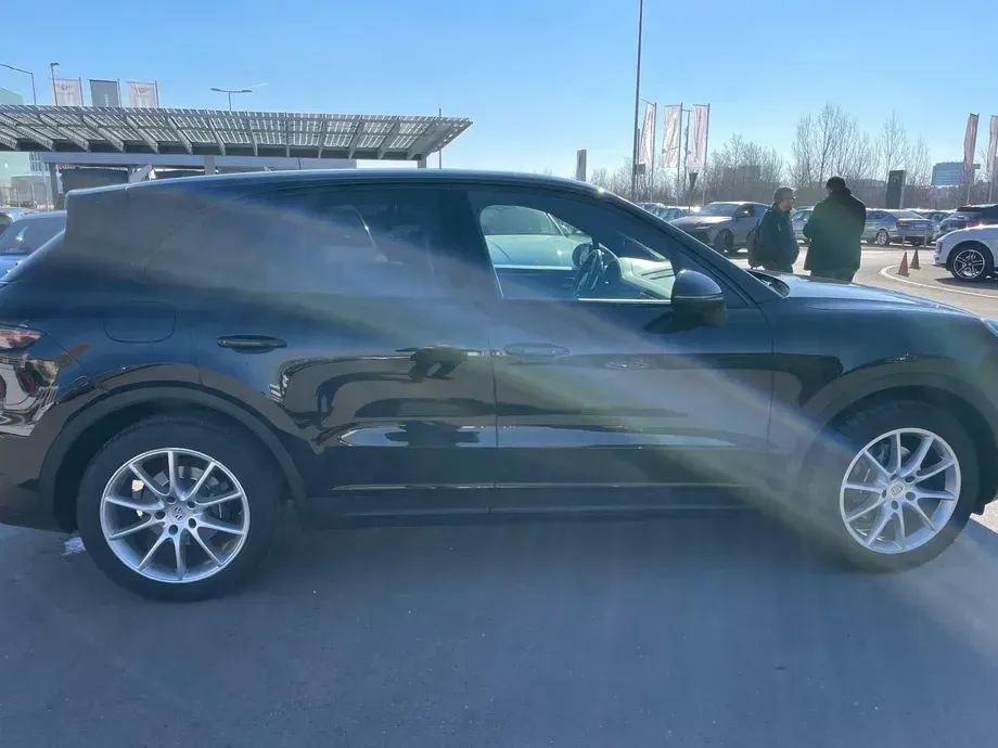 Porsche Cayenne — imagine 2