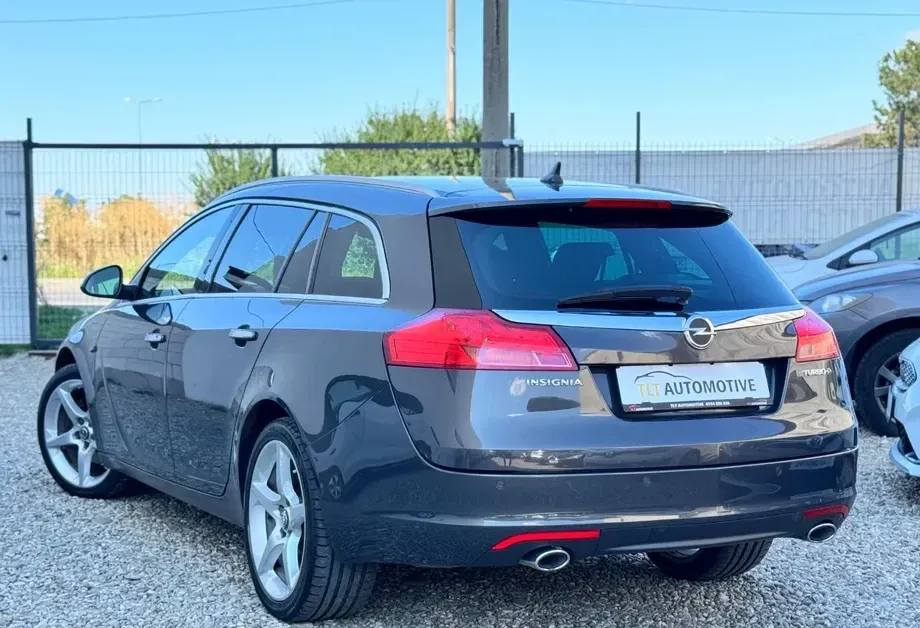 Opel Insignia 2.0 CDTI ECOTEC 4X4 Cosmo Aut. — imagine 2