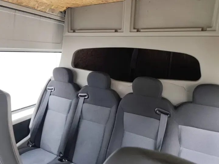 Renault Master 2.3 Furgon cabina Dubla 3,5t L3H2 6+1 9 m3 Confort