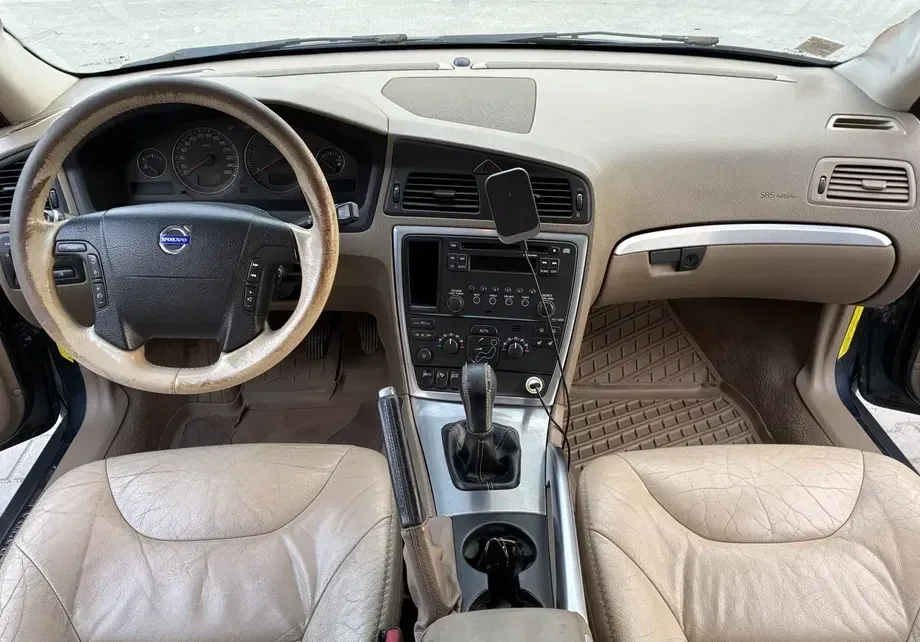 Volvo XC 70 I D5 AWD Kinetic — imagine 5