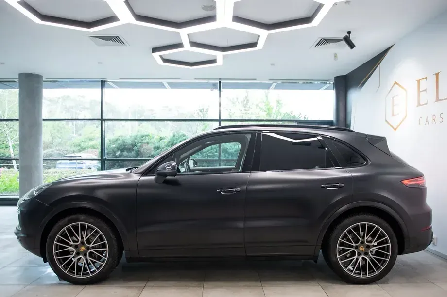 Porsche Cayenne Standard — imagine 4