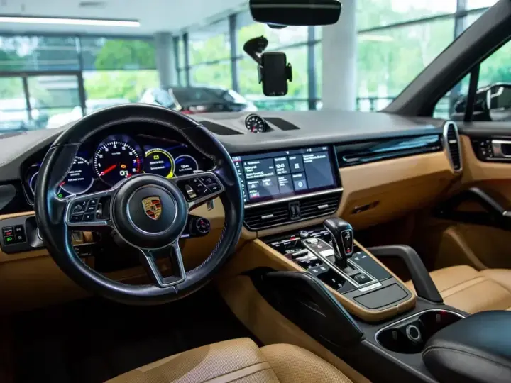 Porsche Cayenne Standard