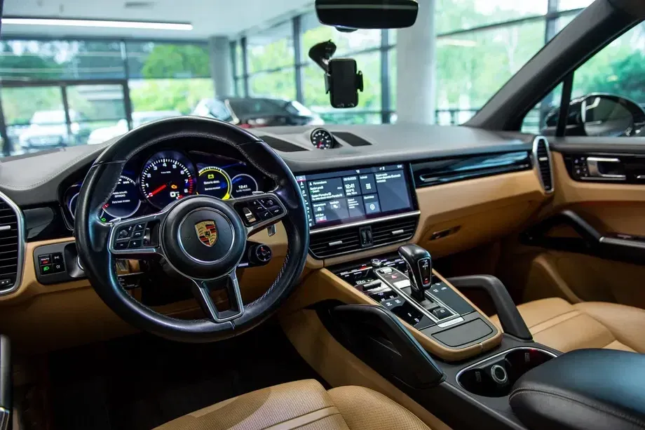 Porsche Cayenne Standard — imagine 6