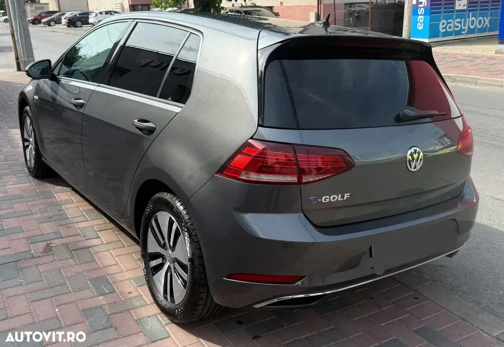 Volkswagen Golf e-Golf — imagine 4