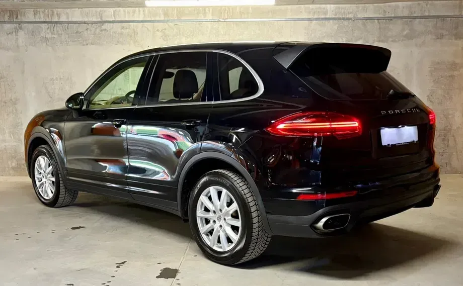 Porsche Cayenne 3.0 L — imagine 4
