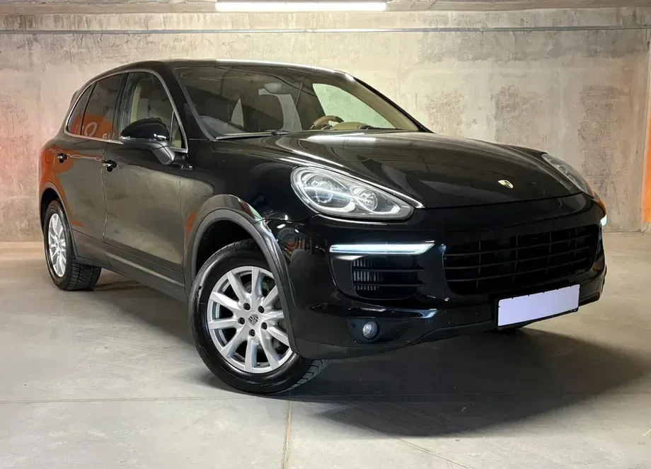 Porsche Cayenne 3.0 L — imagine 3