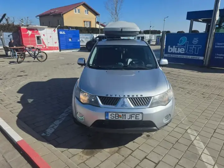 Mitsubishi Outlander II 2.0 DI-D 4WD Inform