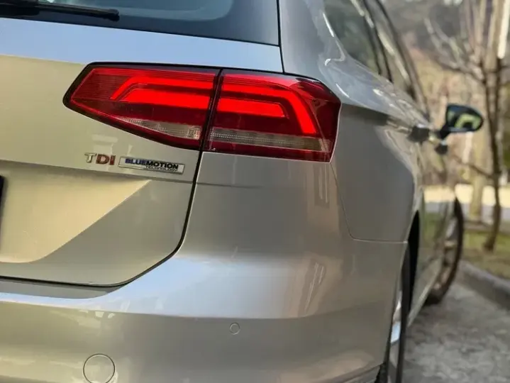 Volkswagen Passat B8 1.6 TDI DSG Comfortline