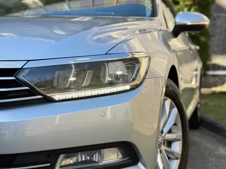 Volkswagen Passat B8 1.6 TDI DSG Comfortline