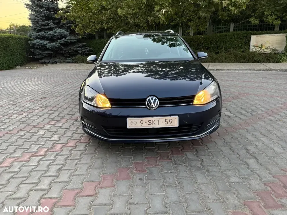 Volkswagen Golf — imagine 3