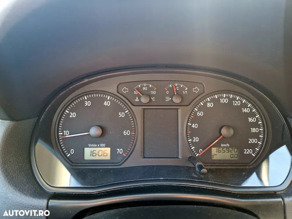 Volkswagen Polo 1.2 Attractive — imagine 6