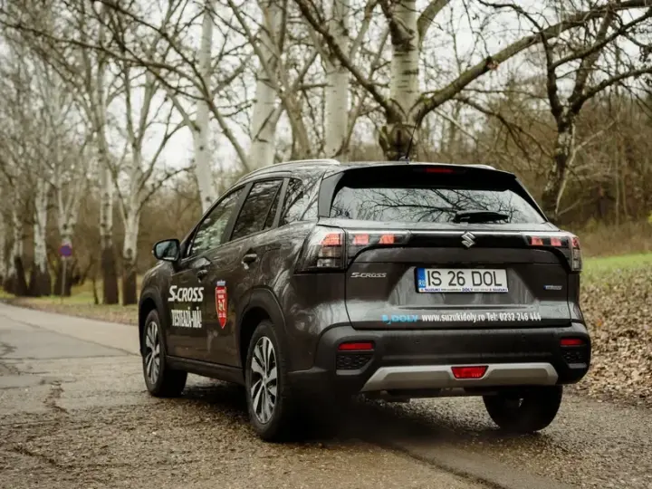 Suzuki S-Cross