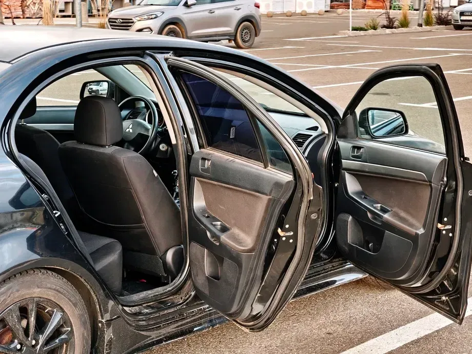 Mitsubishi Lancer IX 2.0 DI-D Inform — imagine 4