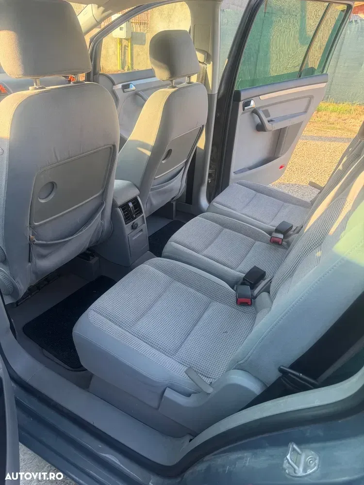 Volkswagen Touran 2.0TDI Highline Aut — imagine 6