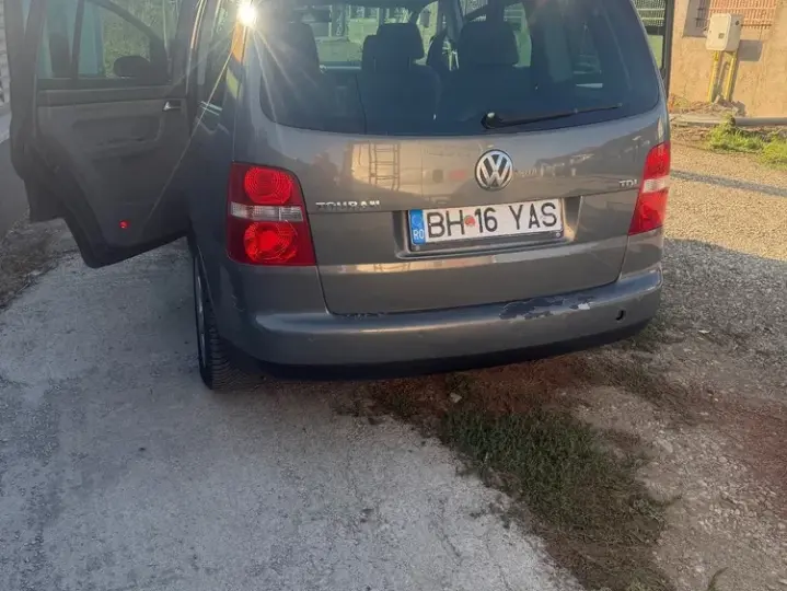 Volkswagen Touran 2.0TDI Highline Aut