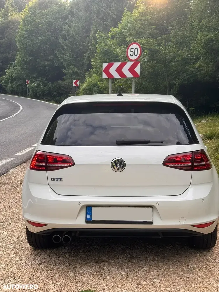 Volkswagen Golf — imagine 3