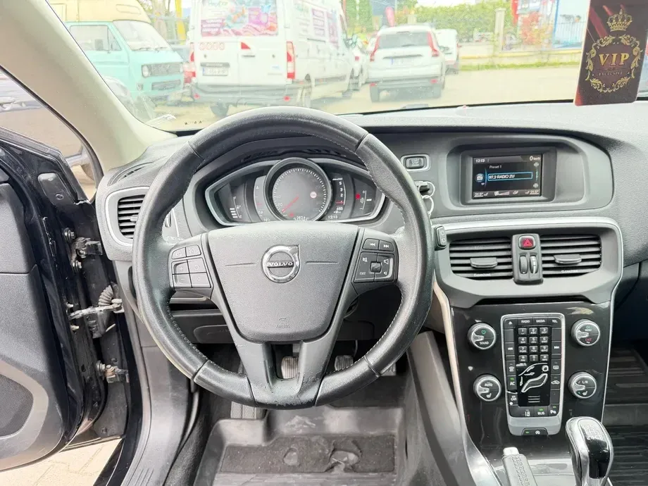 Volvo V40 D2 DRIVe Basic — imagine 5