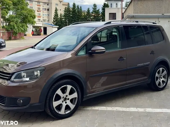 Volkswagen Touran Cross 1.4 TSI