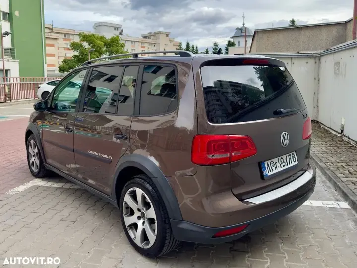 Volkswagen Touran Cross 1.4 TSI